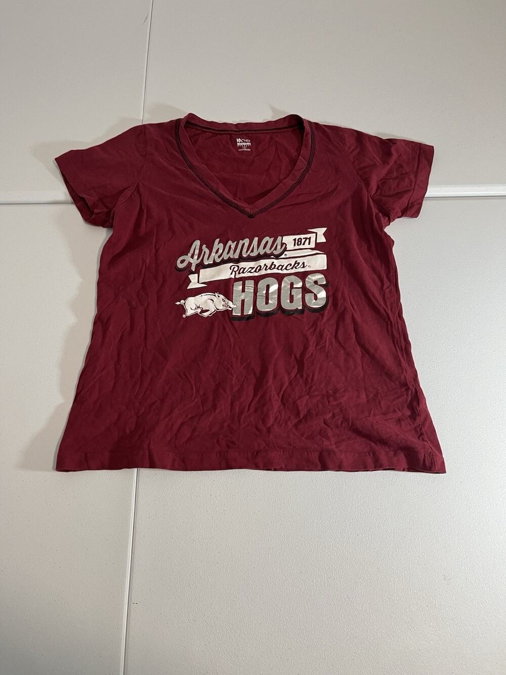 Arkansas Razorback Women’s V Neck T Shirt Size XL Short Sleeve Red